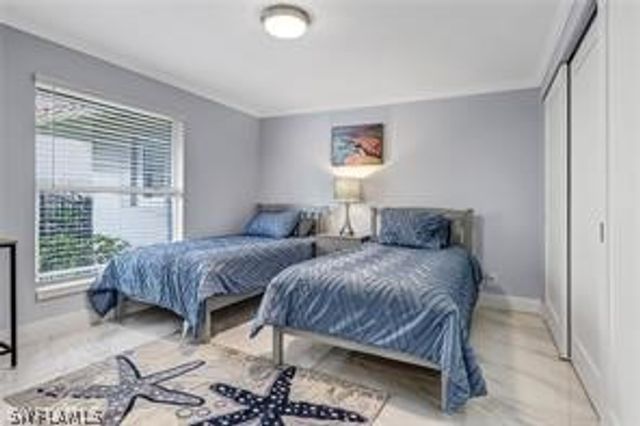 455 Bayside AVE, Naples, FL 34108