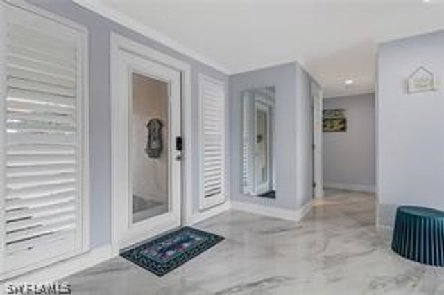 455 Bayside AVE, Naples, FL 34108