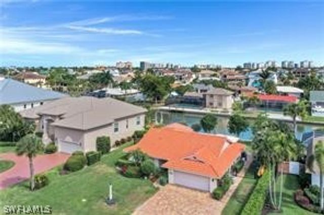 455 Bayside AVE, Naples, FL 34108