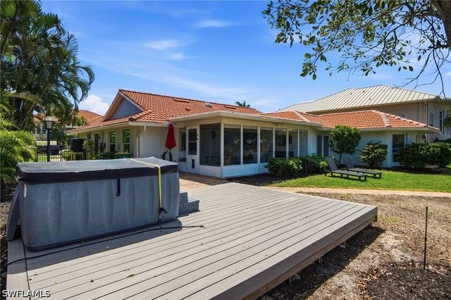 455 Bayside AVE, Naples, FL 34108