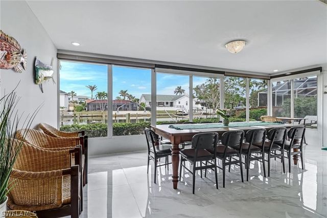 455 Bayside AVE, Naples, FL 34108