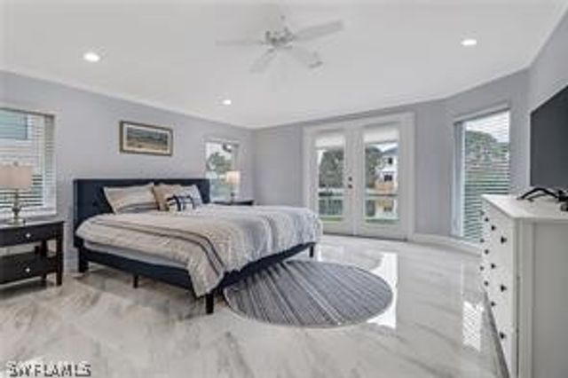 455 Bayside AVE, Naples, FL 34108