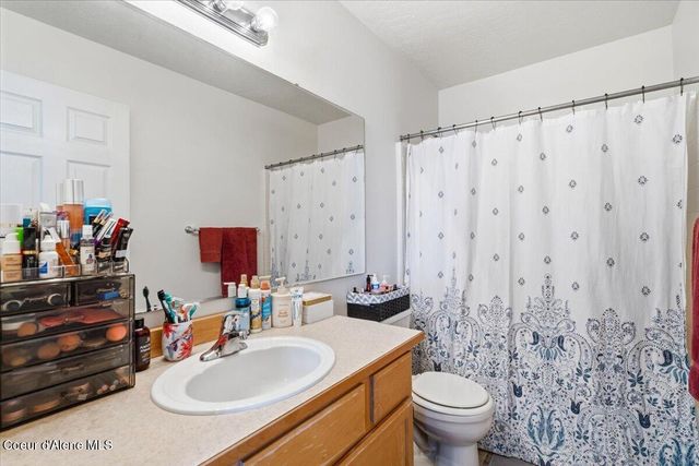 4937 W Palmwood LN, Post Falls, ID 83854