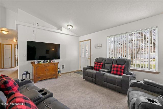 4937 W Palmwood LN, Post Falls, ID 83854