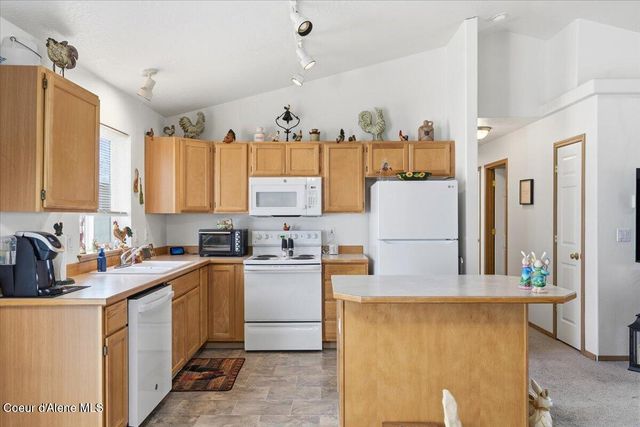 4937 W Palmwood LN, Post Falls, ID 83854