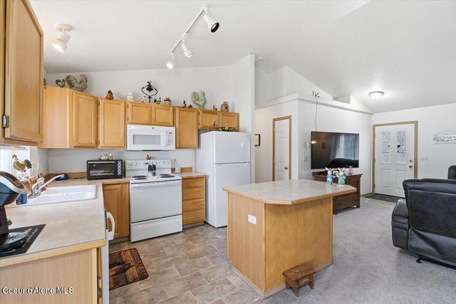 4937 W Palmwood LN, Post Falls, ID 83854