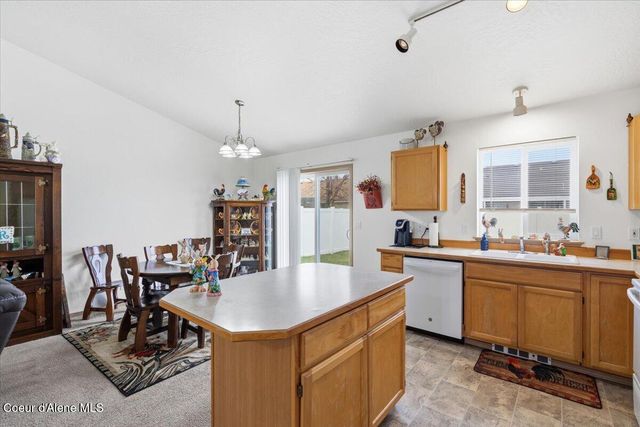 4937 W Palmwood LN, Post Falls, ID 83854