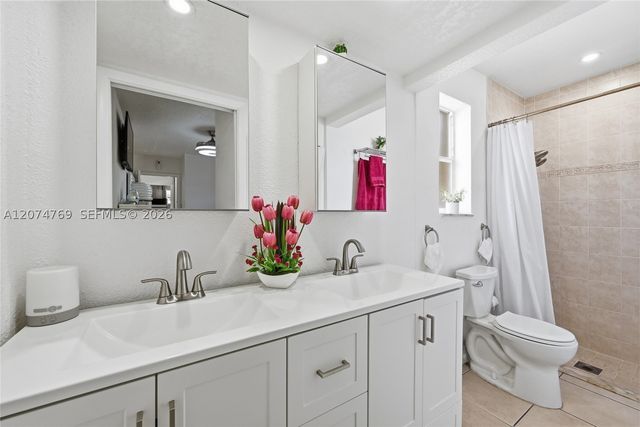 8641 NW 25th Ct, Sunrise, FL 33322