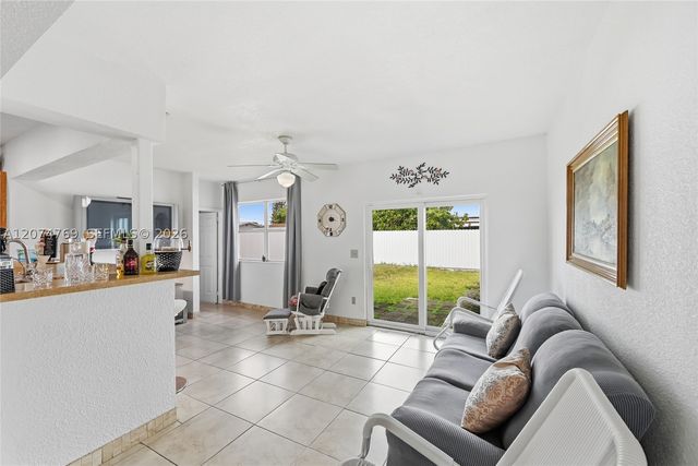 8641 NW 25th Ct, Sunrise, FL 33322