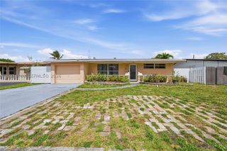 8641 NW 25th Ct, Sunrise, FL 33322