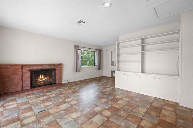 361 W 6th Street, Claremont, CA 91711