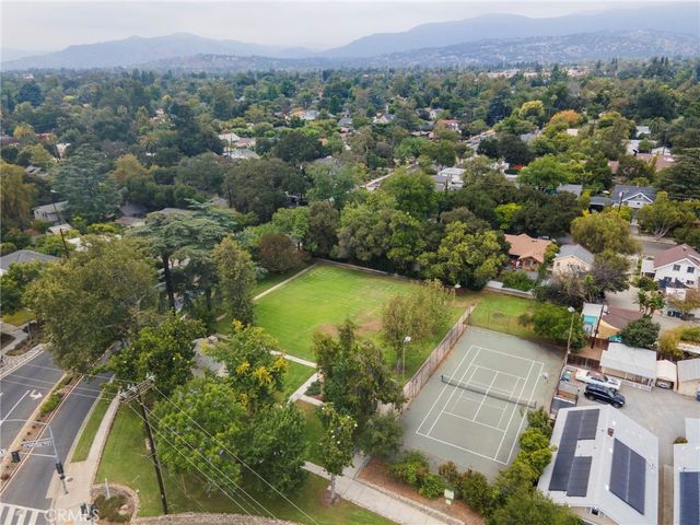 361 W 6th Street, Claremont, CA 91711