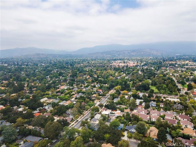 361 W 6th Street, Claremont, CA 91711