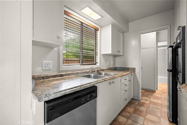 361 W 6th Street, Claremont, CA 91711