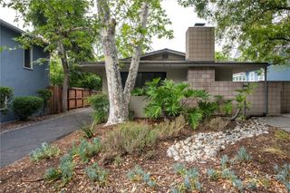 361 W 6th Street, Claremont, CA 91711