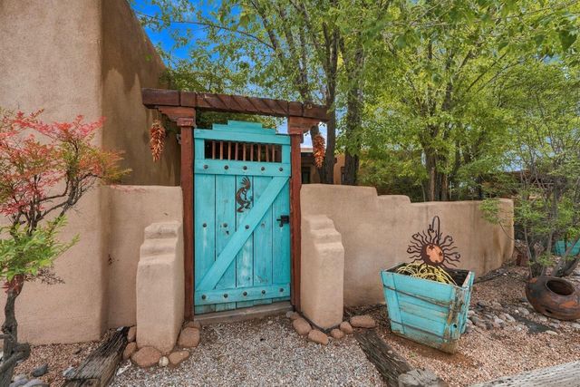 23 Sagebrush Circle, Corrales, NM 87048