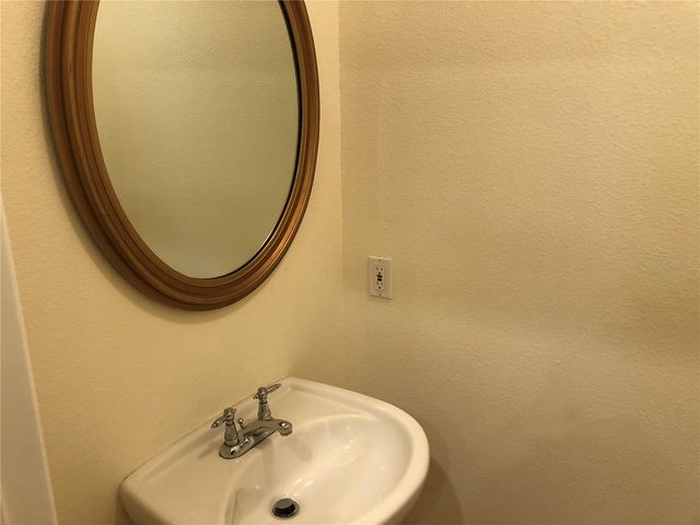 2902 HANSEN MANOR LANE, Tampa, FL 33611