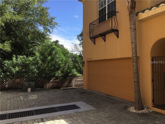 2902 HANSEN MANOR LANE, Tampa, FL 33611