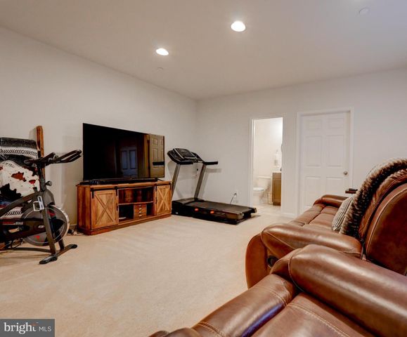 1309 PEDIGREE ST, Frederick, MD 21702