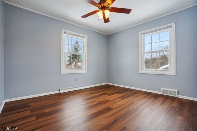 7 Maple Ave, Sussex Boro, NJ 07461