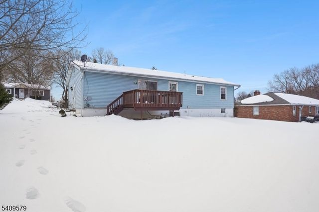 7 Maple Ave, Sussex Boro, NJ 07461