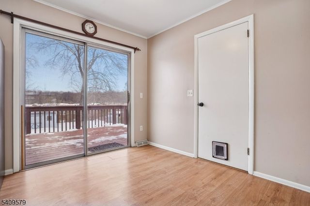 7 Maple Ave, Sussex Boro, NJ 07461