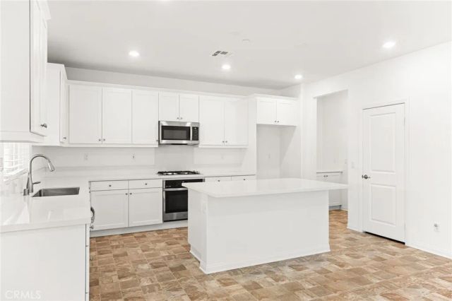 1681 Gold Medal, Redlands, CA 92374