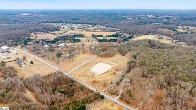 390 Blakely Avenue, Piedmont, SC 29673