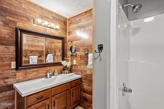 3022 Crestview Court, Sevierville, TN 37862