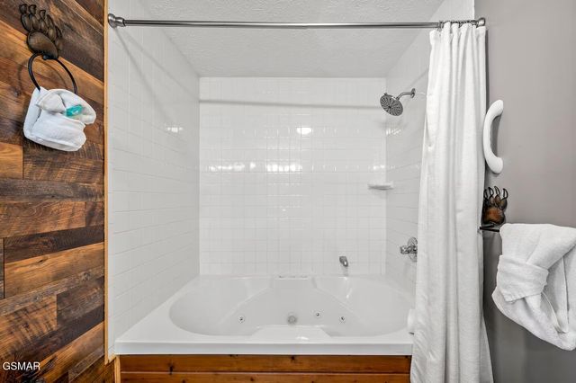 3022 Crestview Court, Sevierville, TN 37862