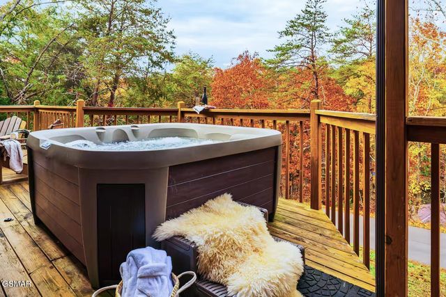 3022 Crestview Court, Sevierville, TN 37862