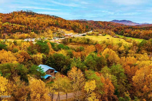 3022 Crestview Court, Sevierville, TN 37862