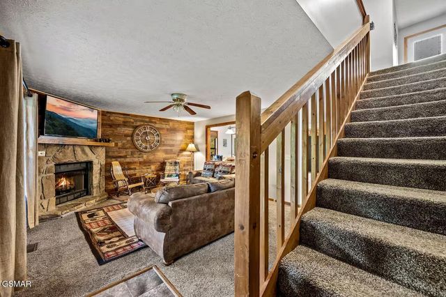 3022 Crestview Court, Sevierville, TN 37862