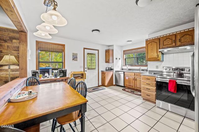 3022 Crestview Court, Sevierville, TN 37862