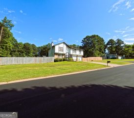 3695 Winterberry Lane, Snellville, GA 30039