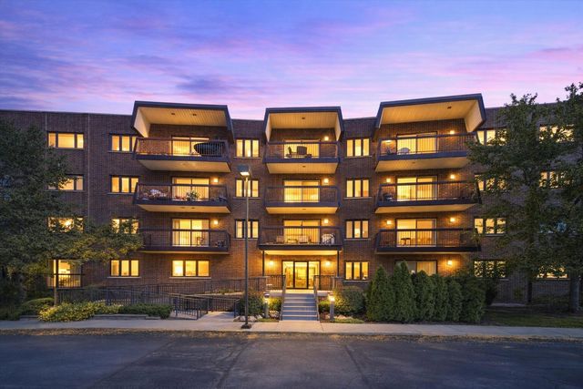 350 E Dundee Road 110, Buffalo Grove, IL 60089