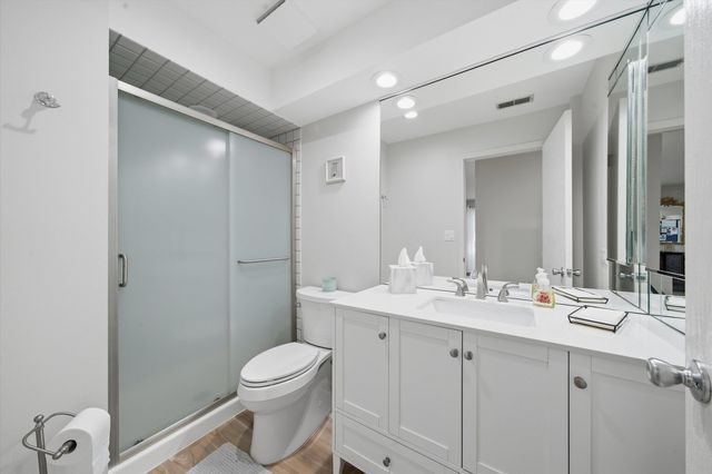 350 E Dundee Road 110, Buffalo Grove, IL 60089