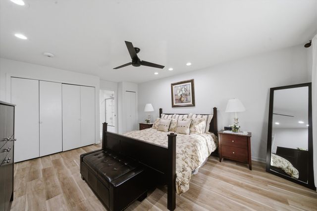 350 E Dundee Road 110, Buffalo Grove, IL 60089