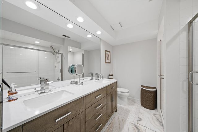 350 E Dundee Road 110, Buffalo Grove, IL 60089