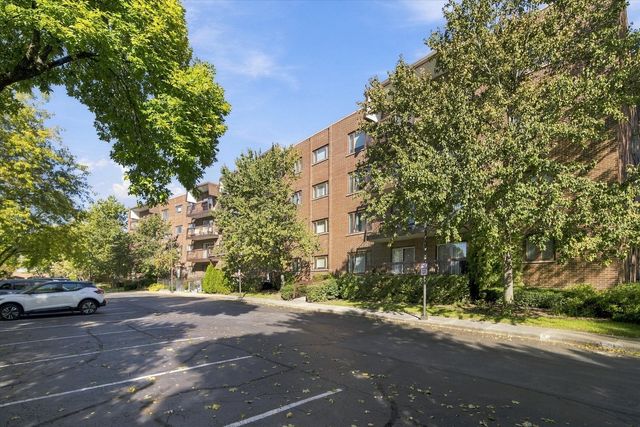 350 E Dundee Road 110, Buffalo Grove, IL 60089
