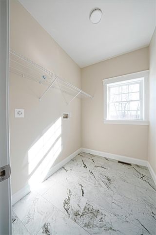 99 W River St, Upton, MA 01568