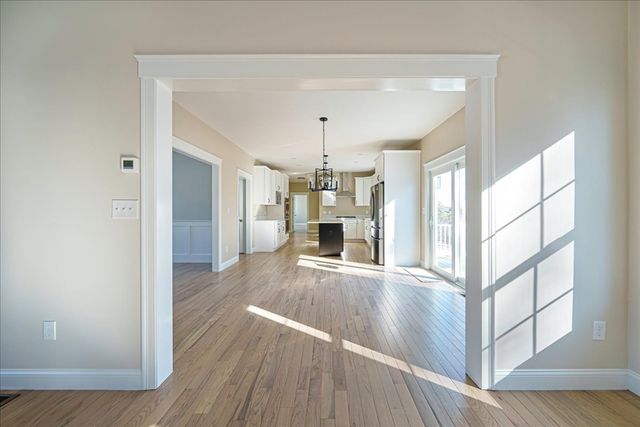 99 W River St, Upton, MA 01568