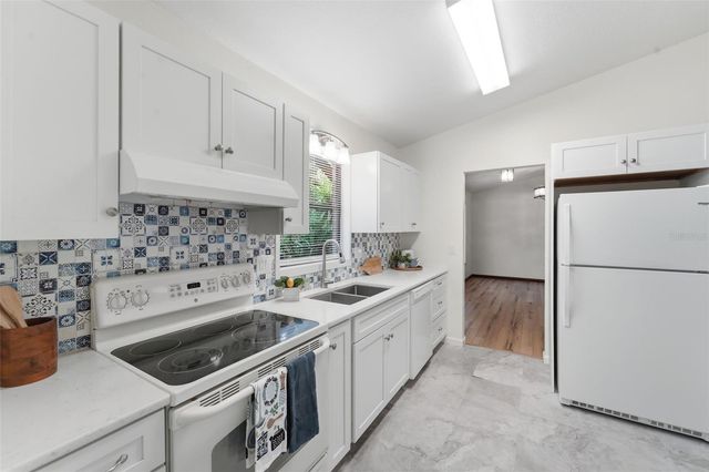 2890 GREEN MOUNTAIN ROAD, Deland, FL 32720
