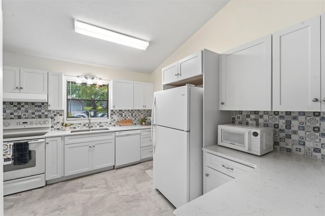 2890 GREEN MOUNTAIN ROAD, Deland, FL 32720
