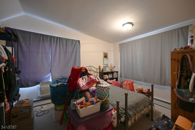 800 Delalla Ter, Ridgefield Boro, NJ 07657