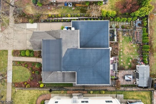 800 Delalla Ter, Ridgefield Boro, NJ 07657