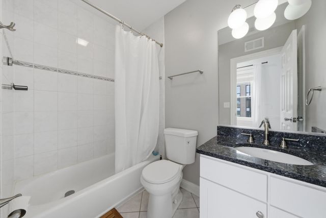 5302 N Winthrop Avenue 4, Chicago, IL 60640