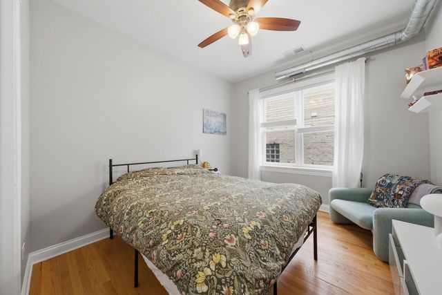 5302 N Winthrop Avenue 4, Chicago, IL 60640
