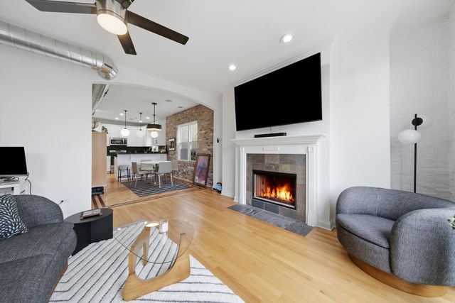 5302 N Winthrop Avenue 4, Chicago, IL 60640