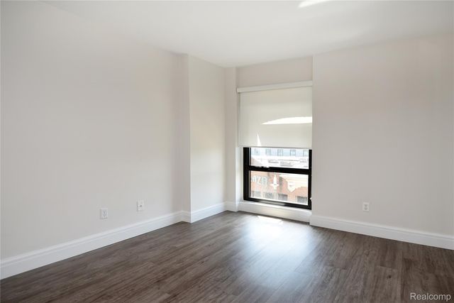 211 E Merrill Street 404, Birmingham, MI 48009